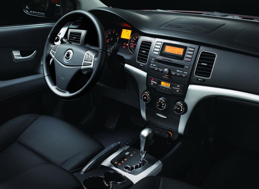  SsangYong Korando 2010 года  (фото 17 из 18)